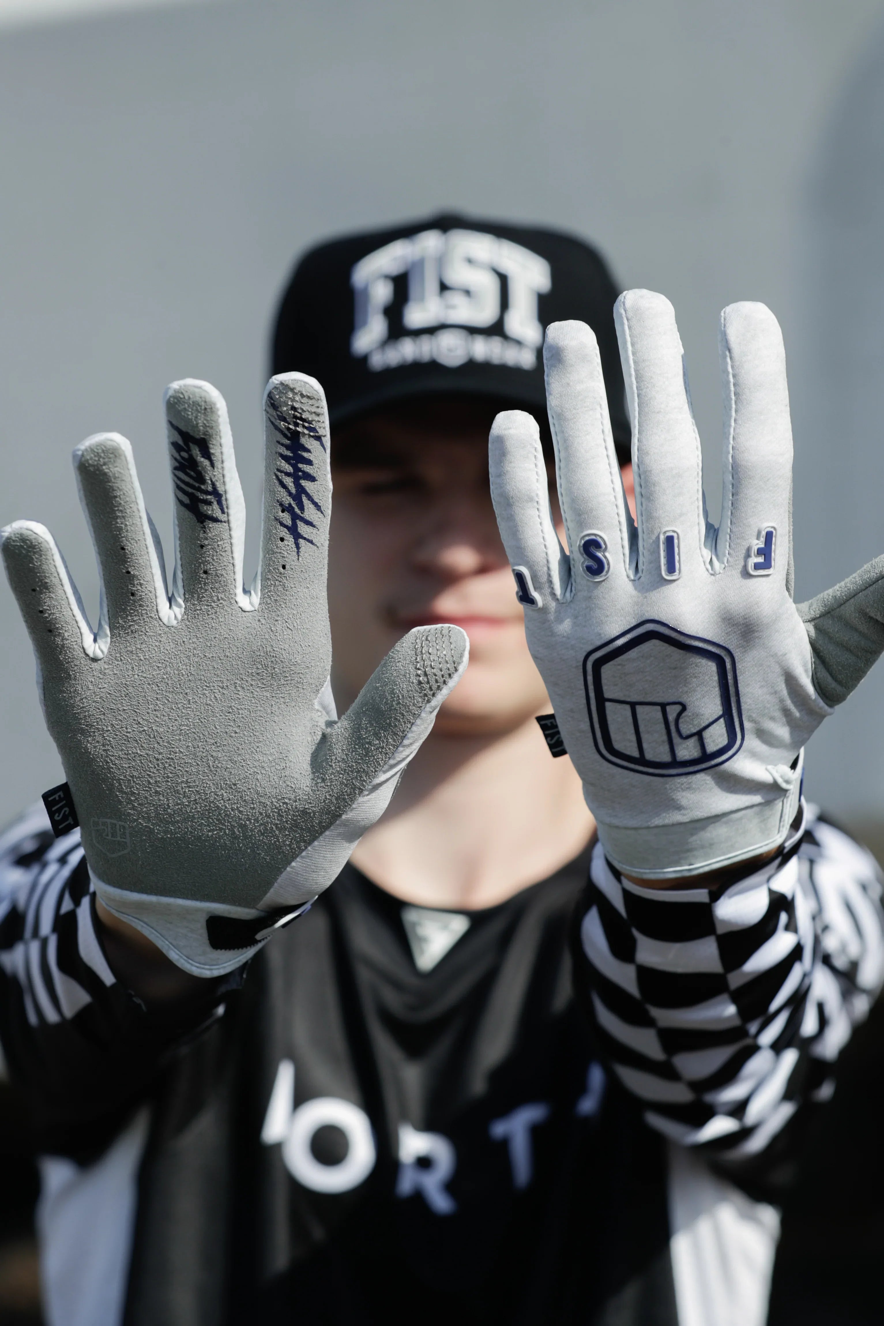 Fist Handwear Strapped Grey Trackie Gloves